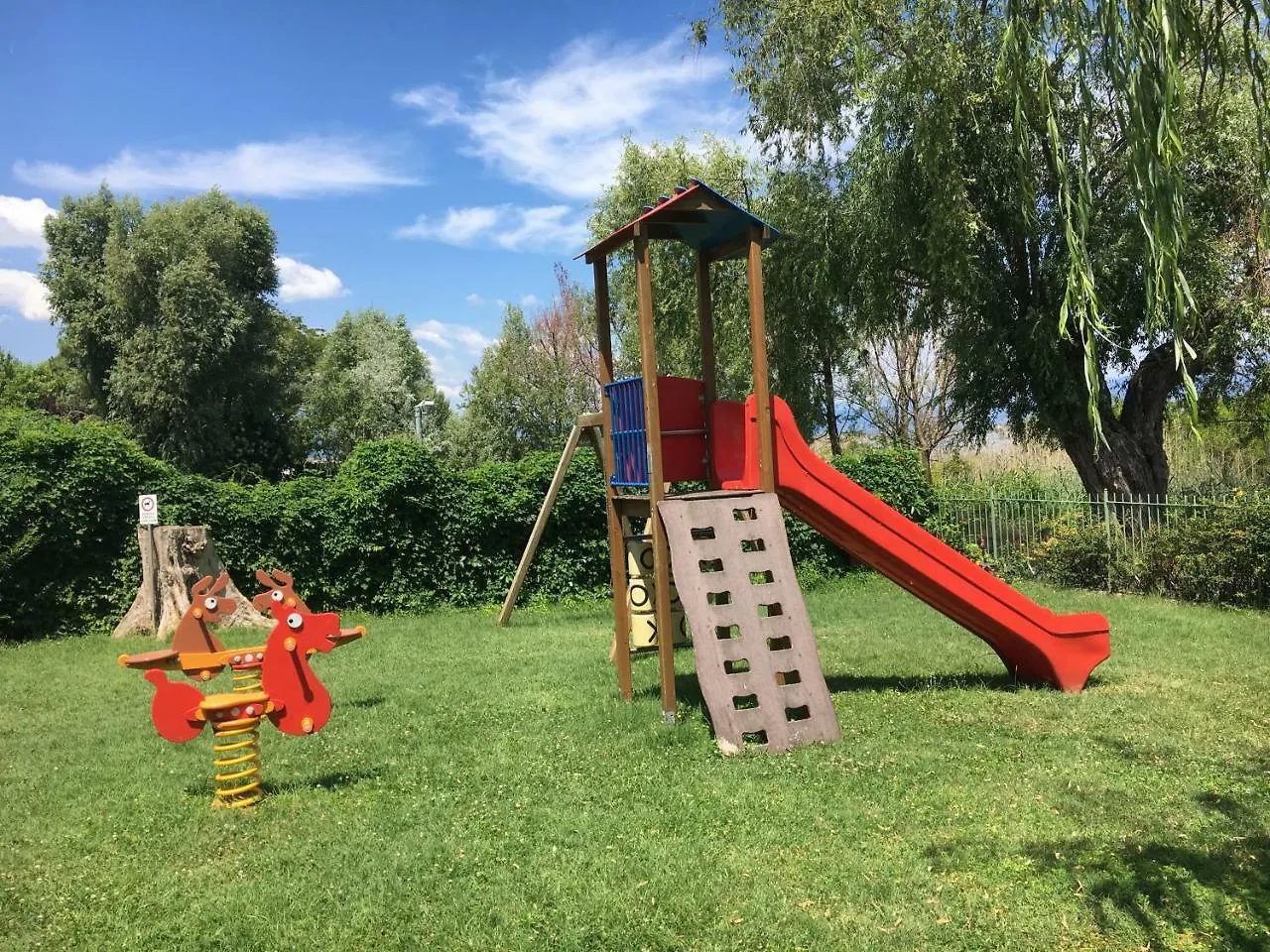 Costa D'Oro Deluxe Apartment Sirmione Italy