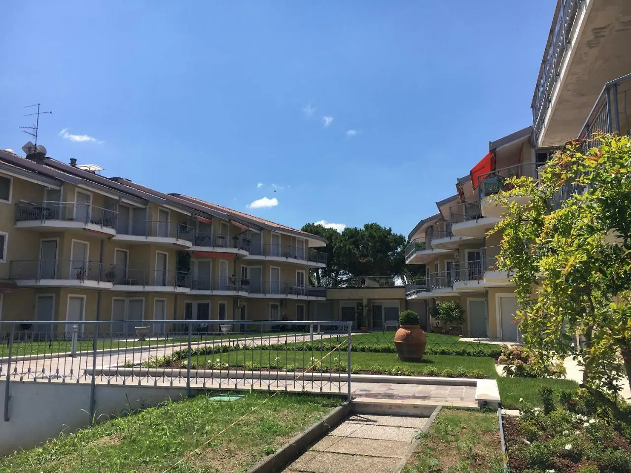 Costa D'Oro Deluxe Apartment Sirmione