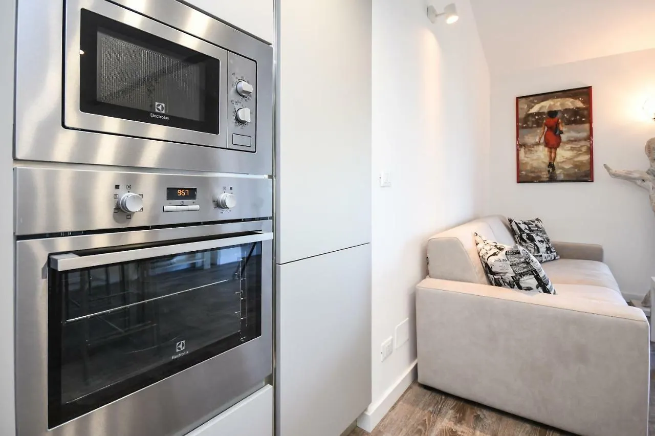 Costa D'Oro Deluxe Apartment Sirmione